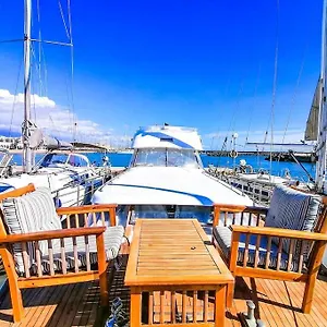  Botel Salvador Bahia Boat And Breakfast